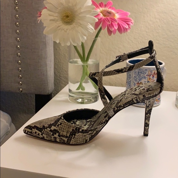 Jessica Simpson heels - Picture 2 of 3